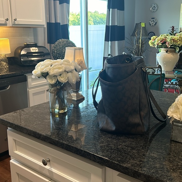 Coach diaper bag excellent condition only use a few times well cared for - Picture 2 of 5